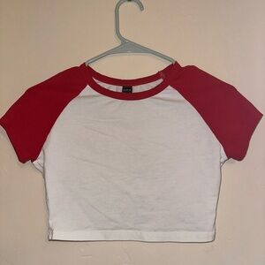 SHEIN- women’s size small- crop top